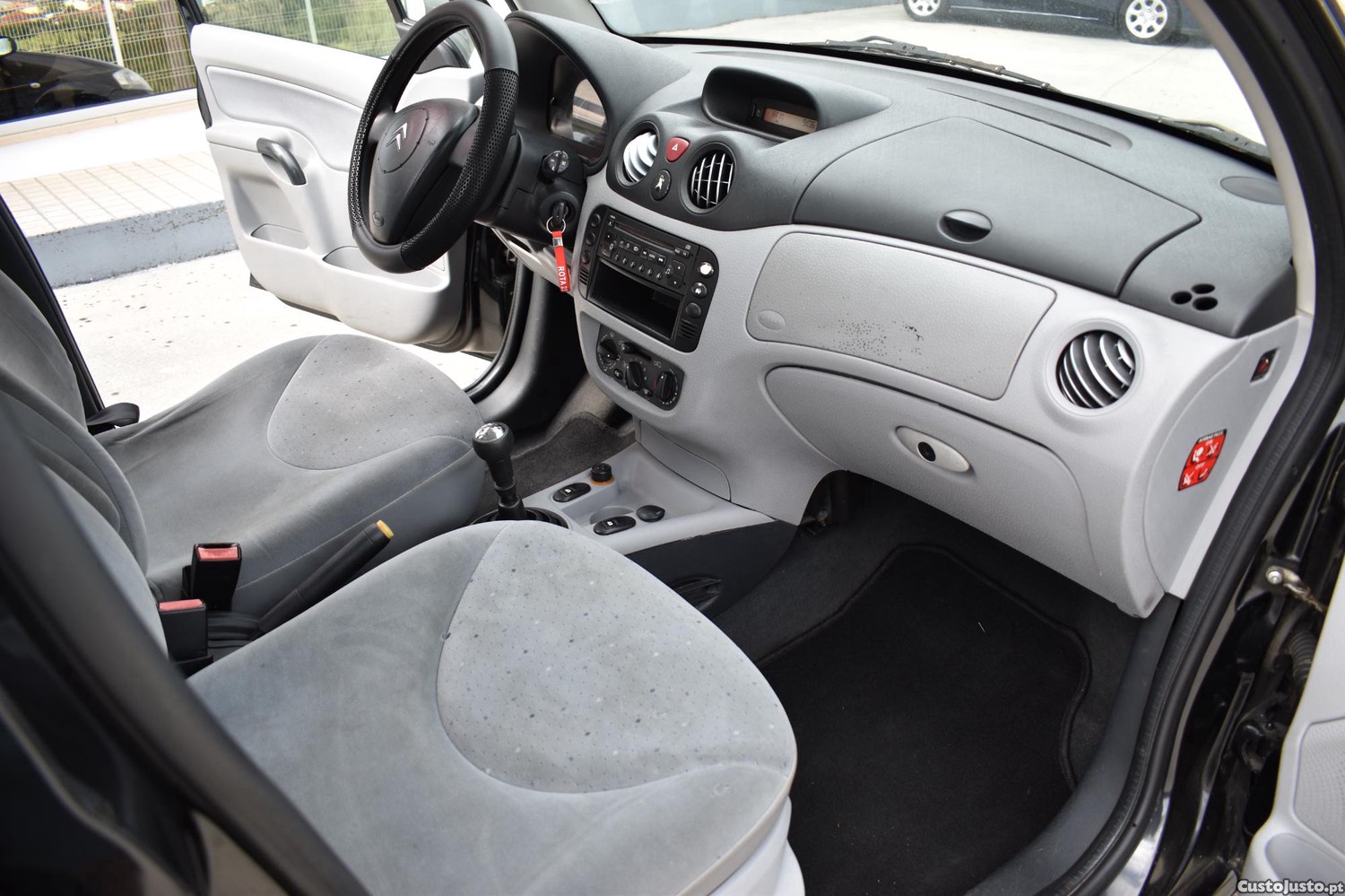 Citroën C3 (F*Hfx*) — fotografia 3