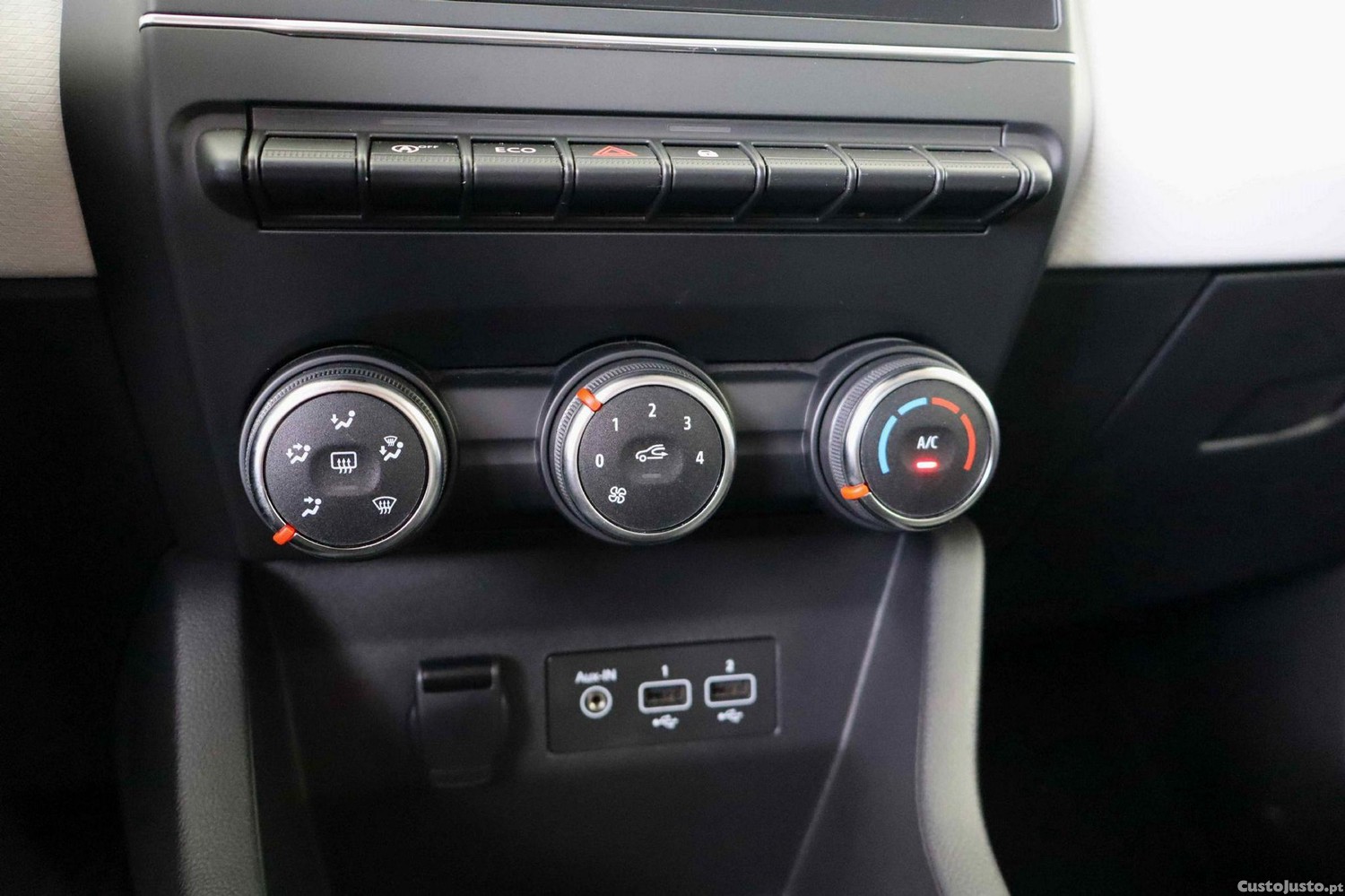 Renault Clio 1.0 TCe Evolution Bi-Fuel — fotografia 3