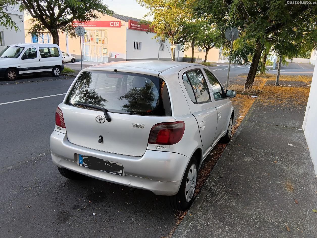 Toyota Yaris VVT-I — fotografia 3