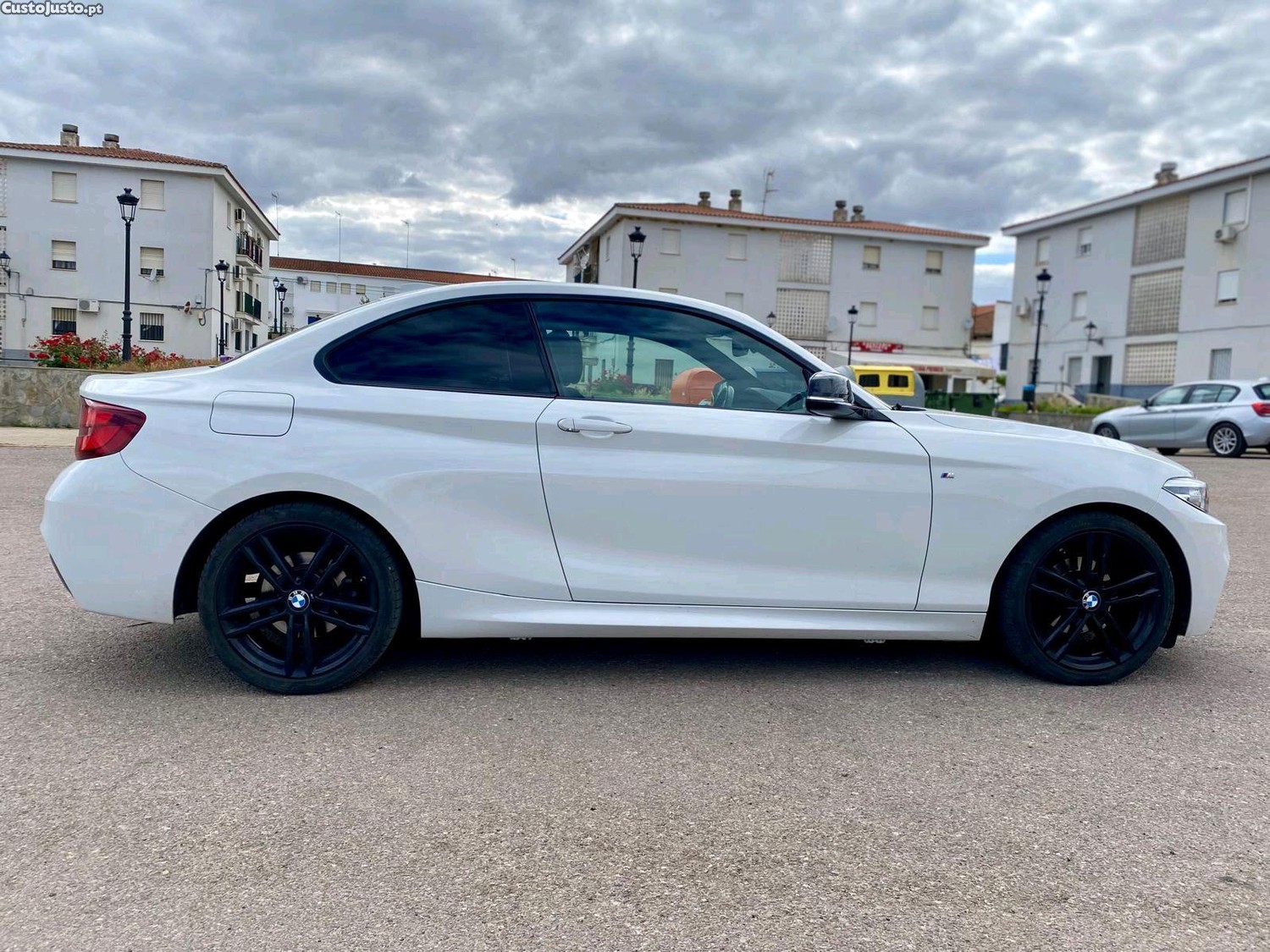BMW 218 i Coupé 1.5i 136 cv — fotografia 8