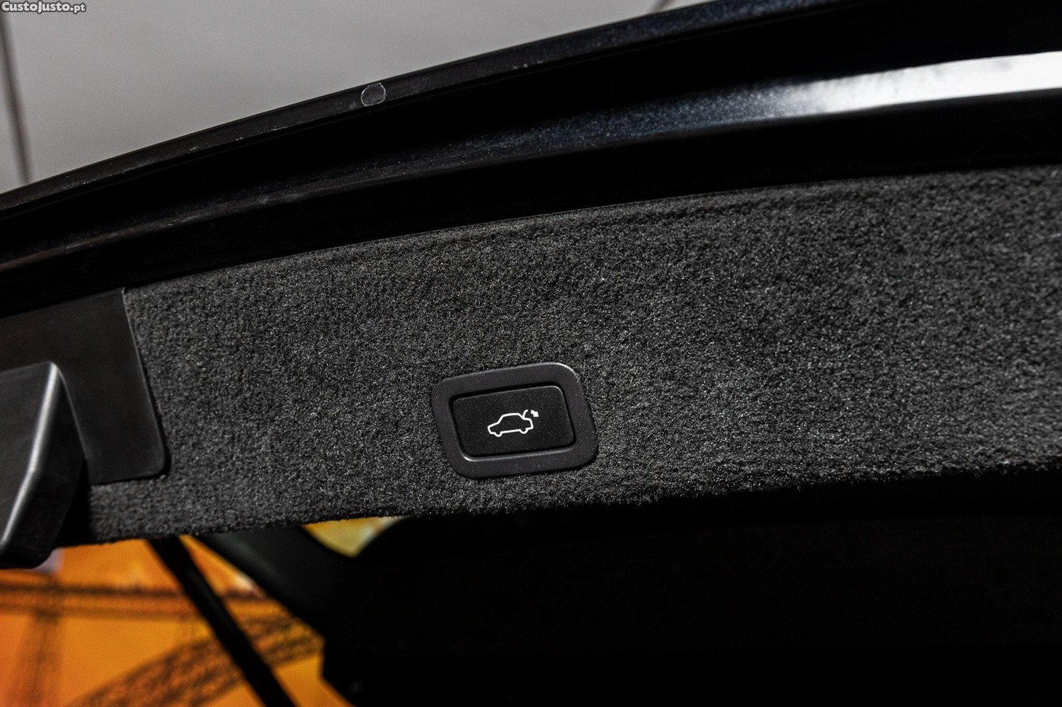 Volvo XC 60 2.0 D3 Drive R-Design — fotografia 15
