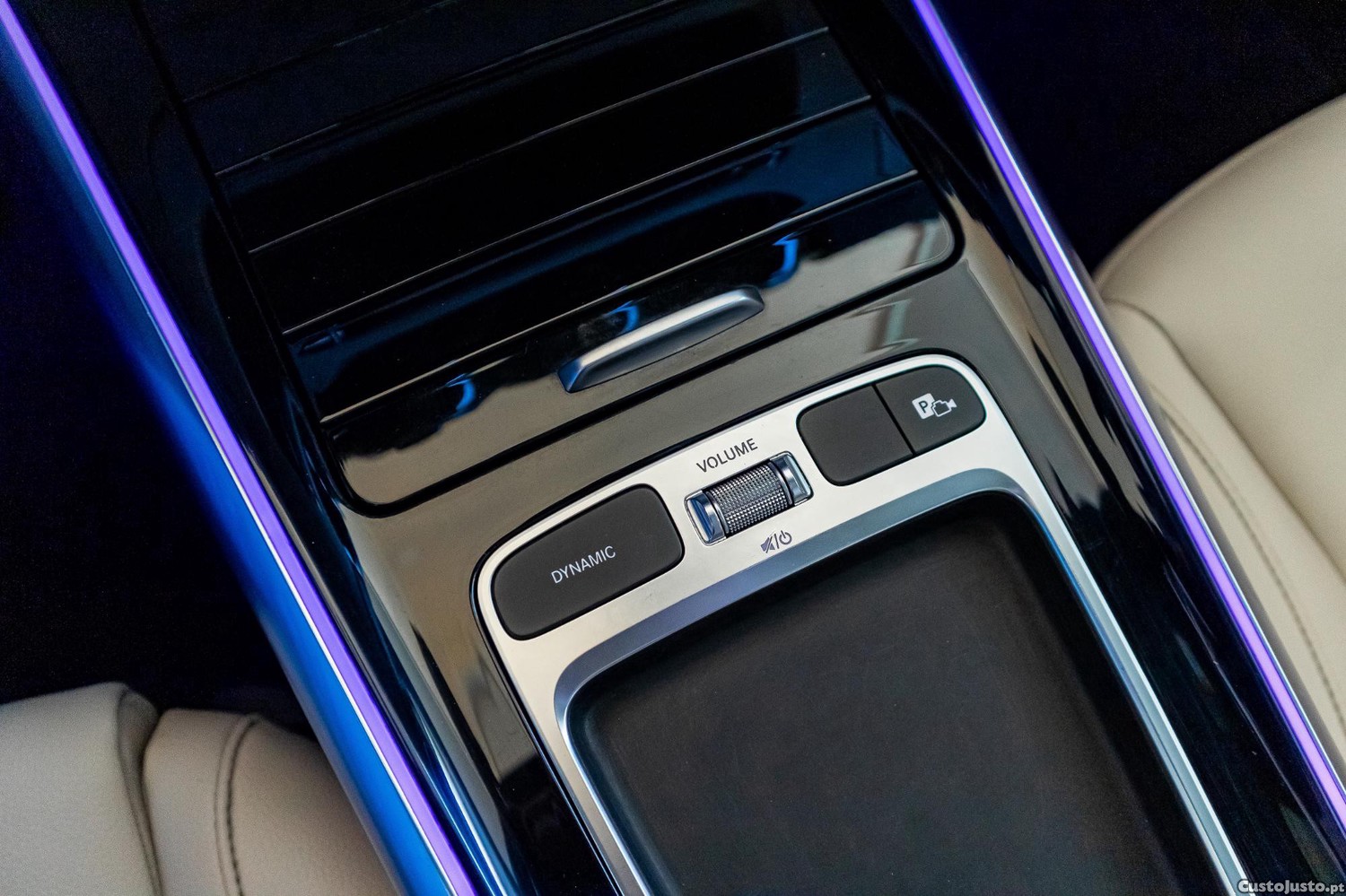 Mercedes-Benz GLA 180 d Progressive Auto — fotografia 9