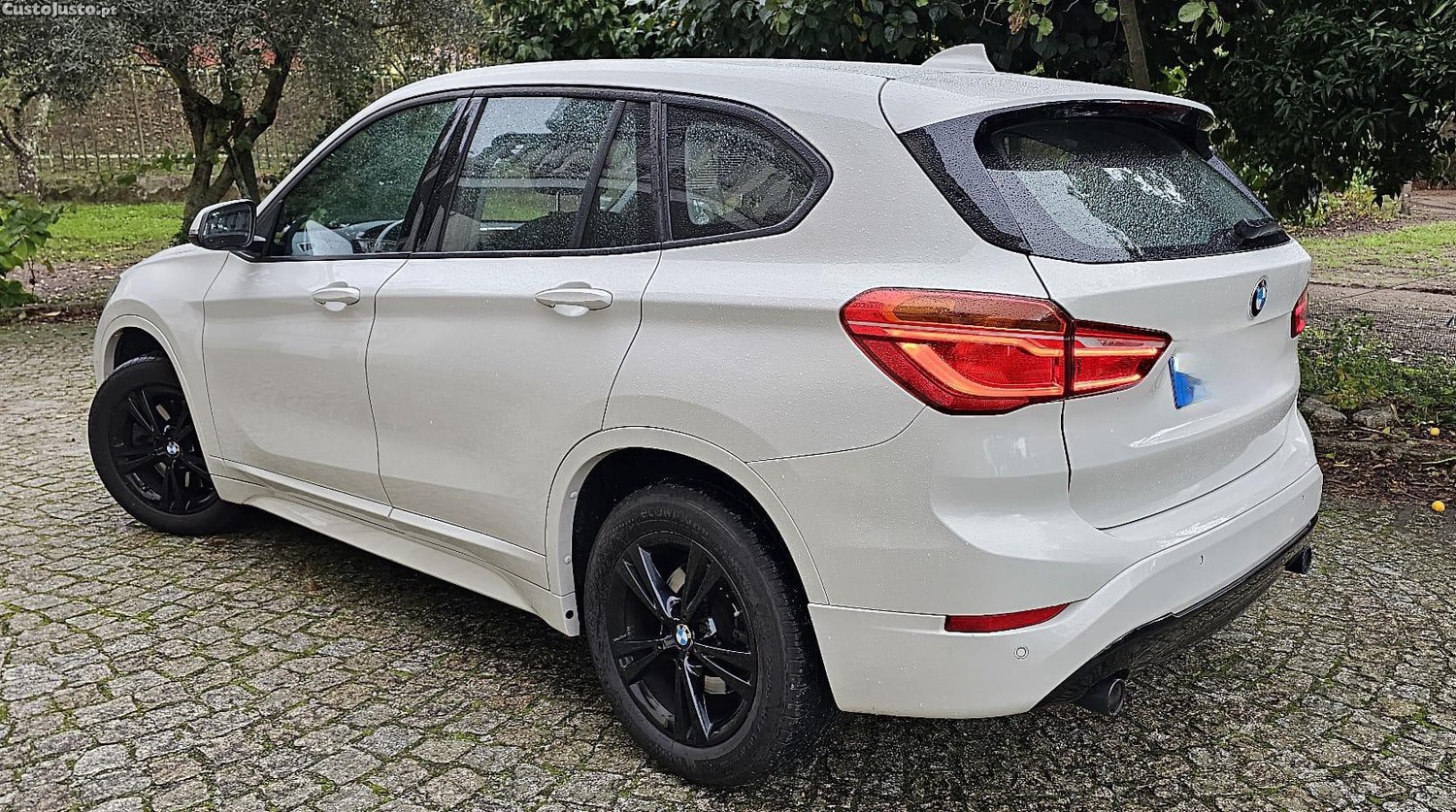 BMW X1 20d Xdrive — photo 4