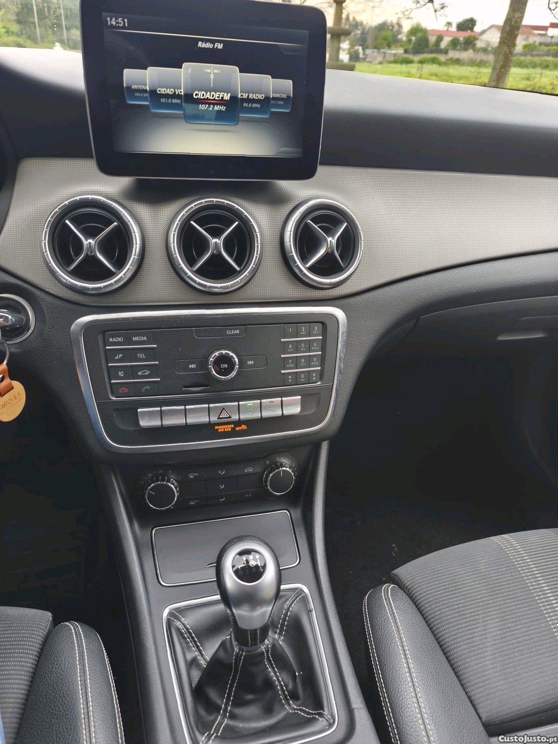 Mercedes-Benz CLA 180 full led — fotografia 5