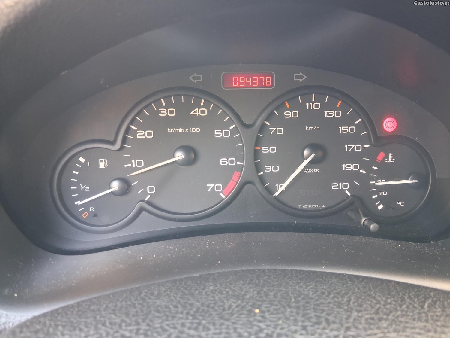 Peugeot 206 1.1 XR — fotografia 2