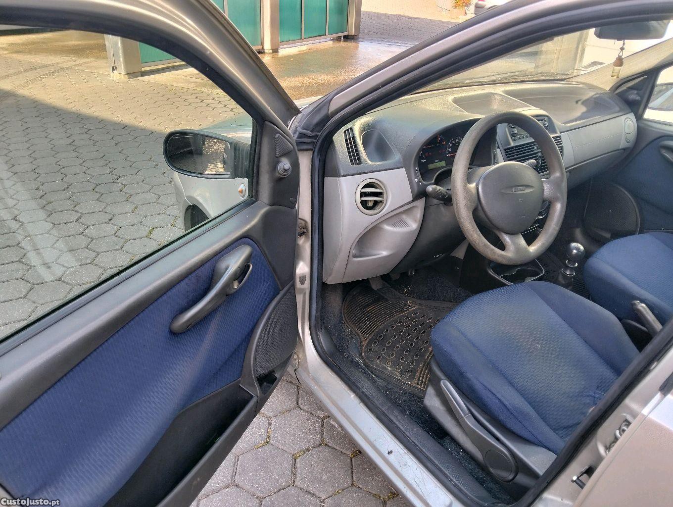 Fiat Punto 1.2 — fotografia 10