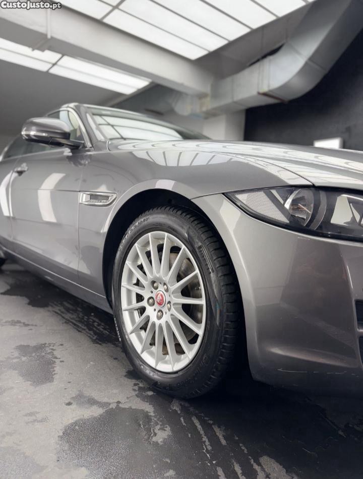 Jaguar XE Prestige — fotografia 9