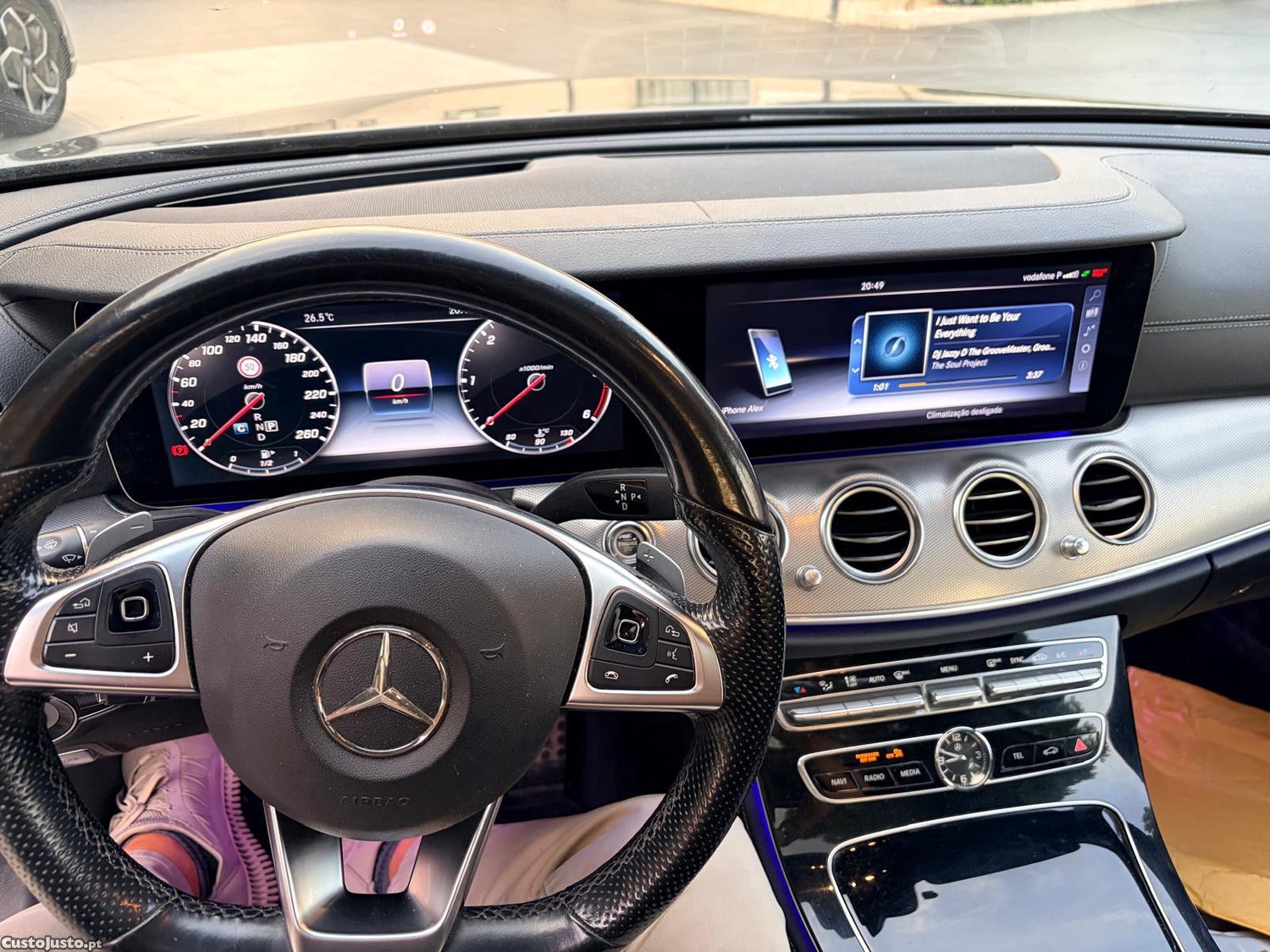 Mercedes-Benz E 220 d AMG Line 4 matic / como novo — fotografia 6