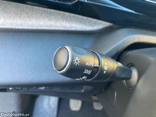 Peugeot 308 1.2 PureTech Allure — fotografia 13