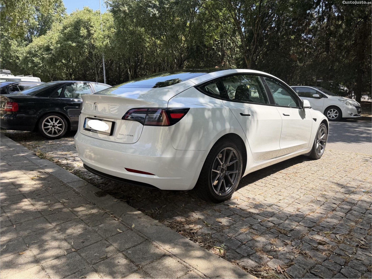 Tesla Model 3 Long Range 498cv — fotografia 8