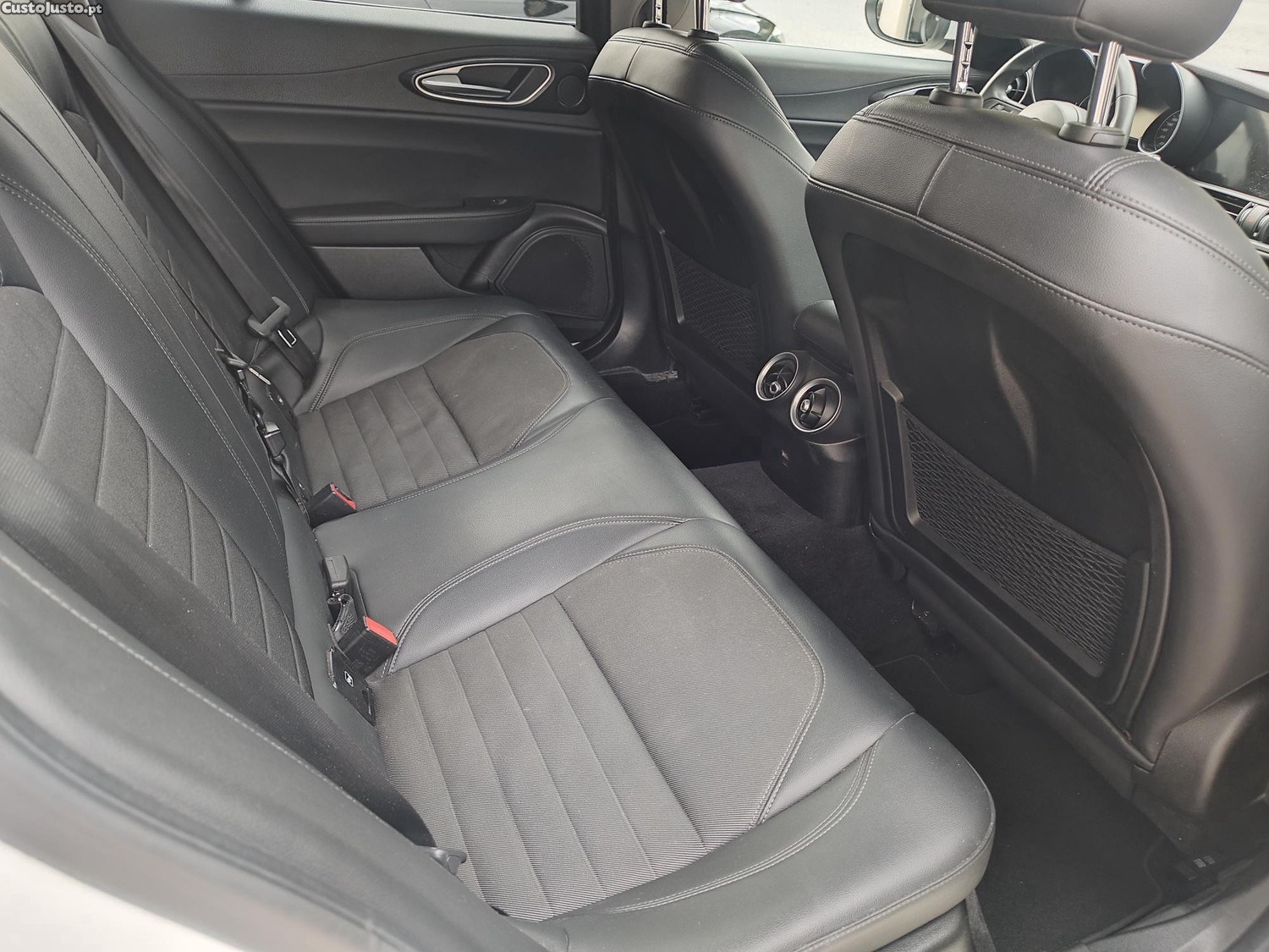 Alfa Romeo Giulia 2.2 D AUTO — fotografia 6