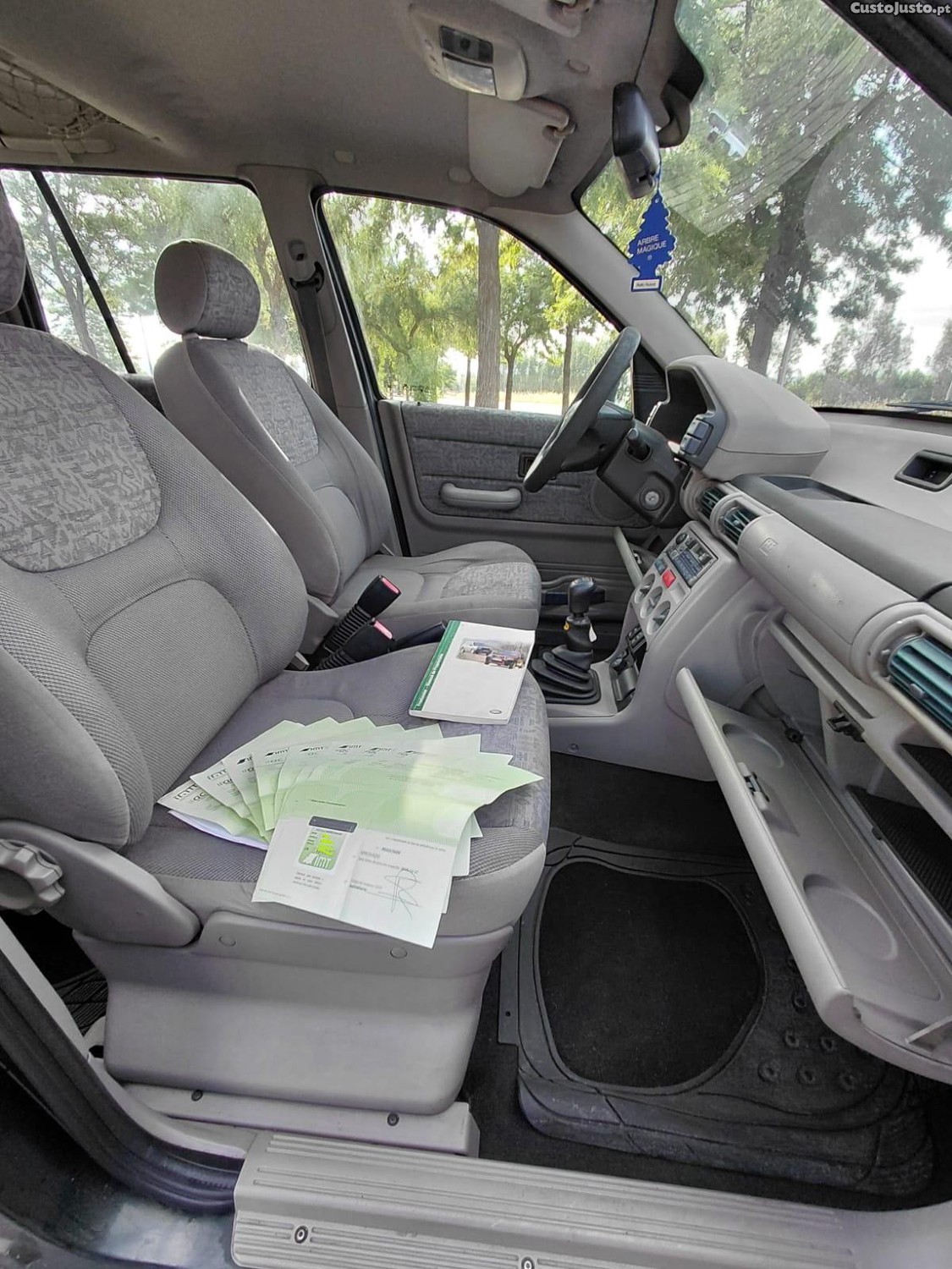 Land Rover Freelander 2.0 Turbodiesel Di Familiar — fotografia 3