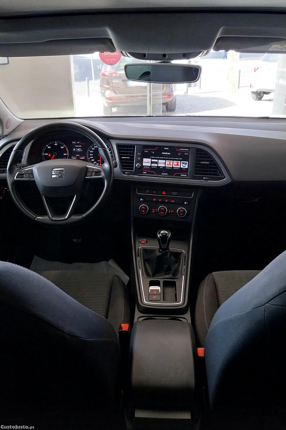 SEAT Leon ST 1.6 TDI Style S/S Plus | Nacional| Histórico de manutenção — fotografia 9