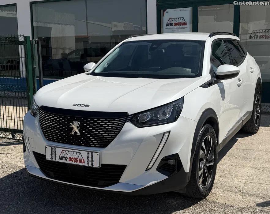 Peugeot 2008 PureTech Allure — fotografia 11