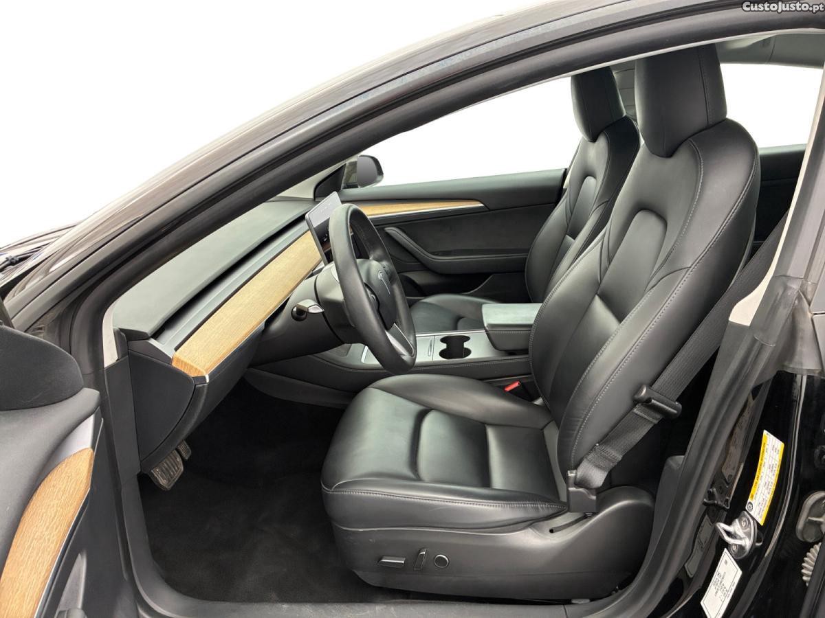 Tesla Model 3 Standard Range Plus RWD — fotografia 10