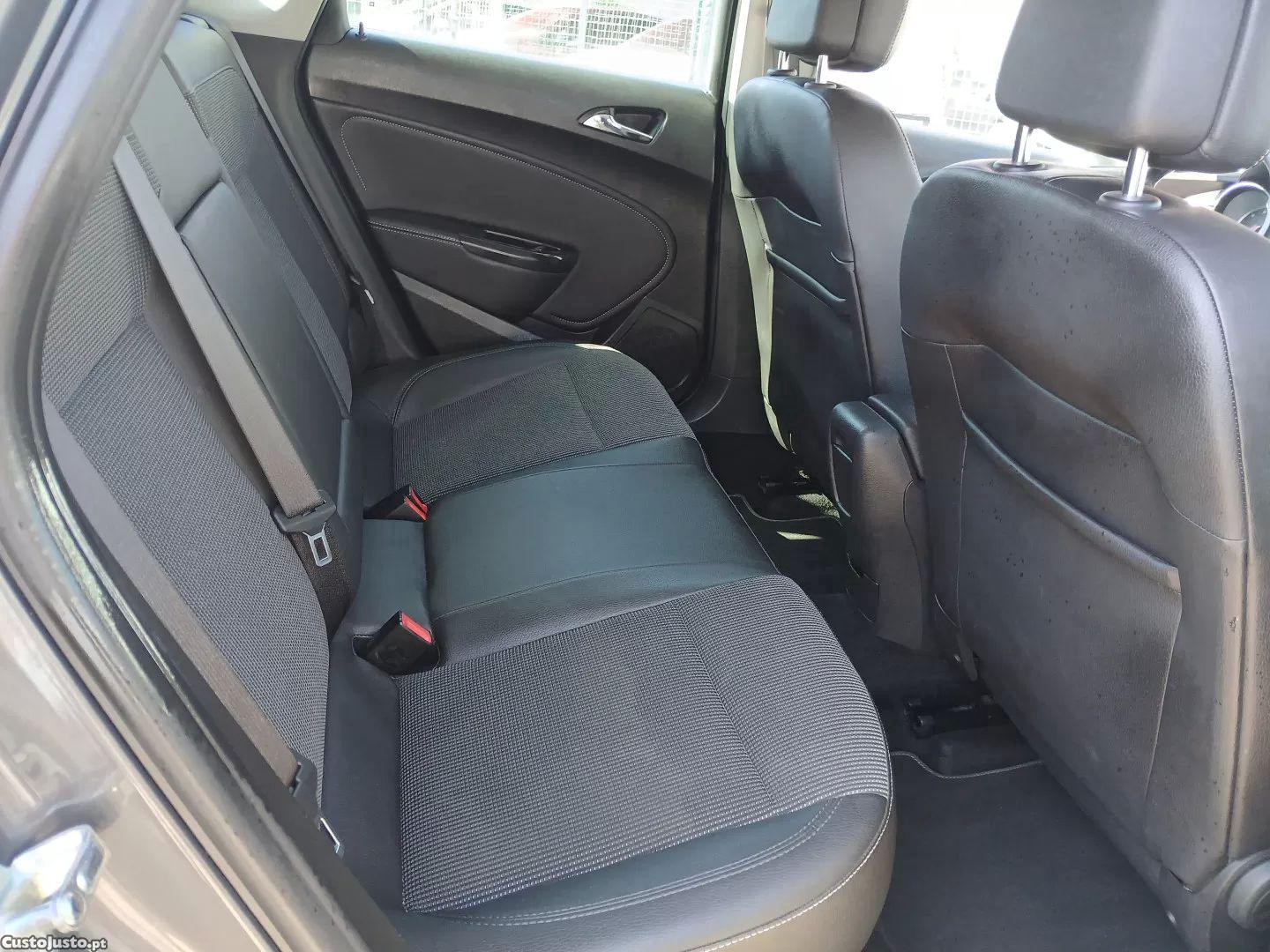 Opel Astra 1.3 cdti cosmo s/s 106g — fotografia 7