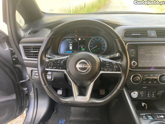 Nissan Leaf 40 kWh N-CONNECTA — fotografia 19