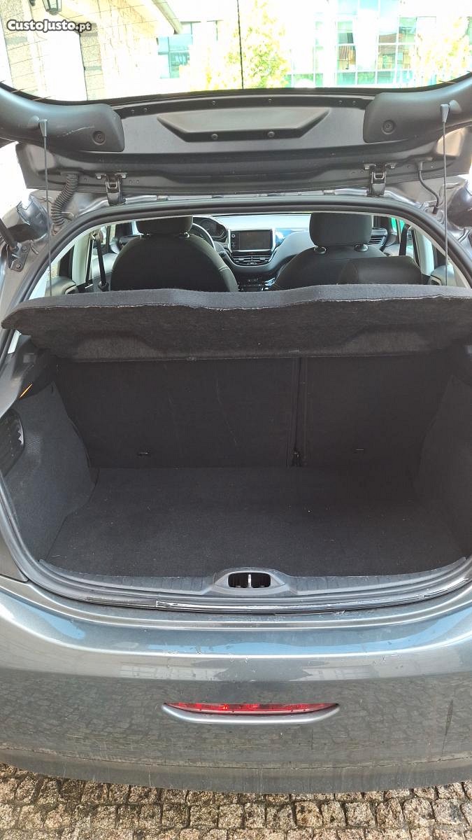Peugeot 208 1.6 BlueHdi 100cv - 16 foto 5