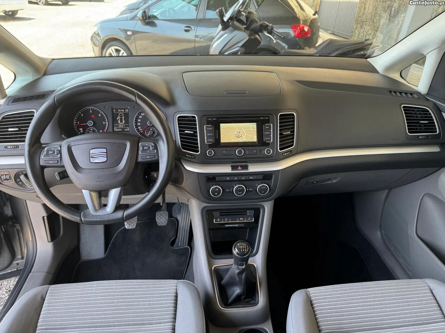 SEAT Alhambra 2.0 TDi Reference Eco. — fotografia 5