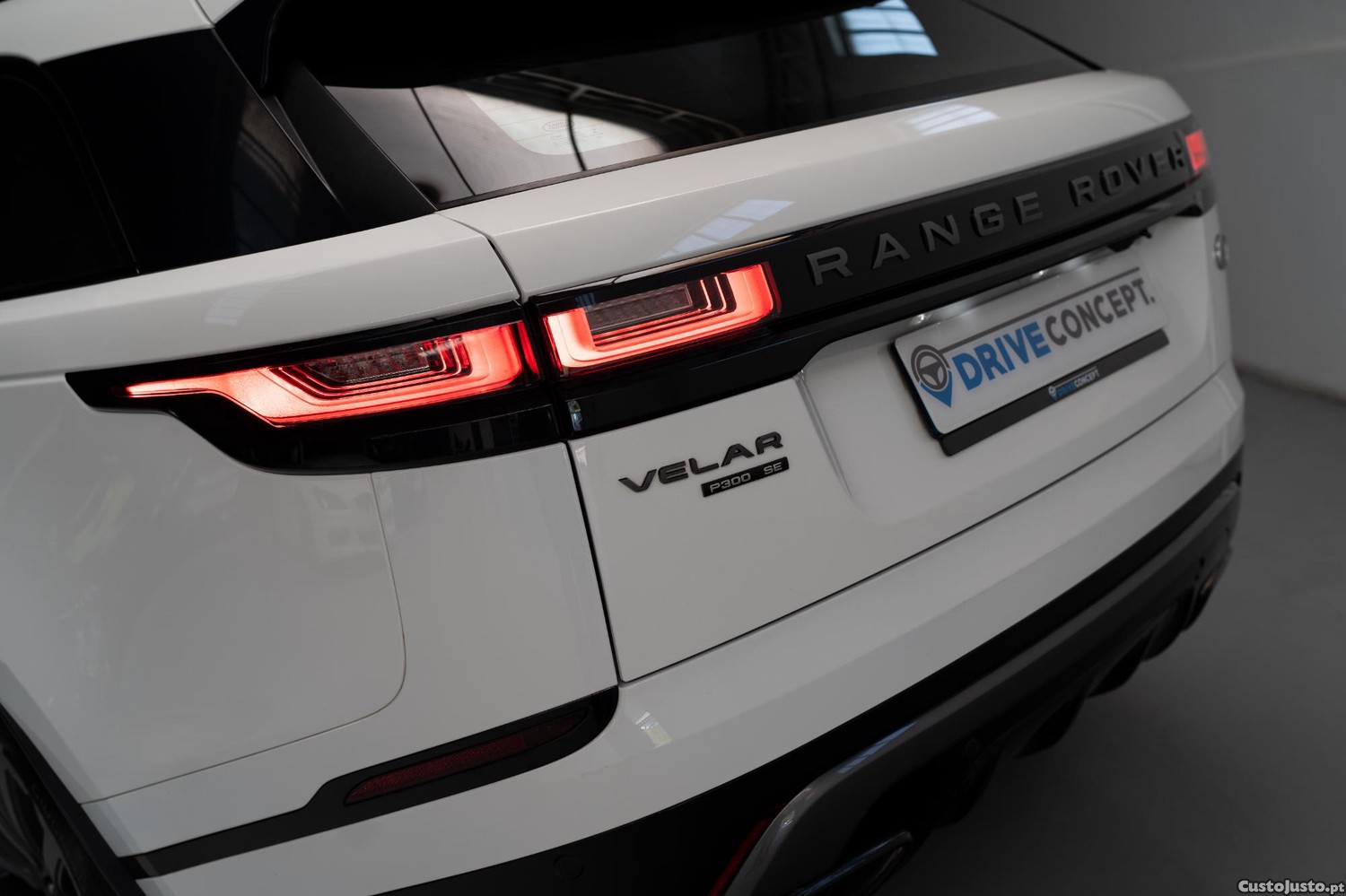 Land Rover Range Rover Velar P300 R-Dynamic — fotografia 2