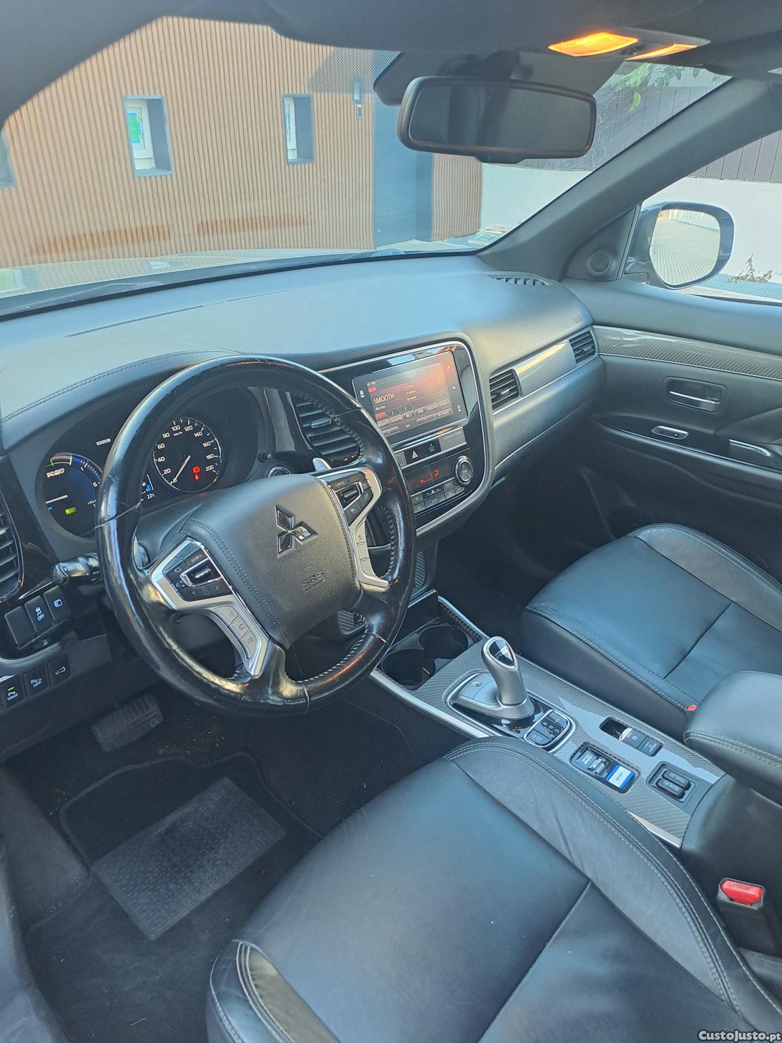 Mitsubishi Outlander Híbrido — fotografia 5