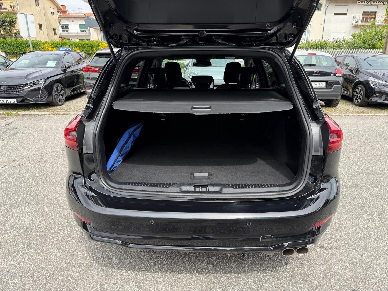 Ford Focus SW 1.0 EcoBoost MHEV ST-Line — fotografia 11