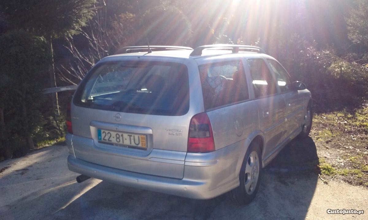 Opel Vectra 2.0 DTI Caravan — photo 3