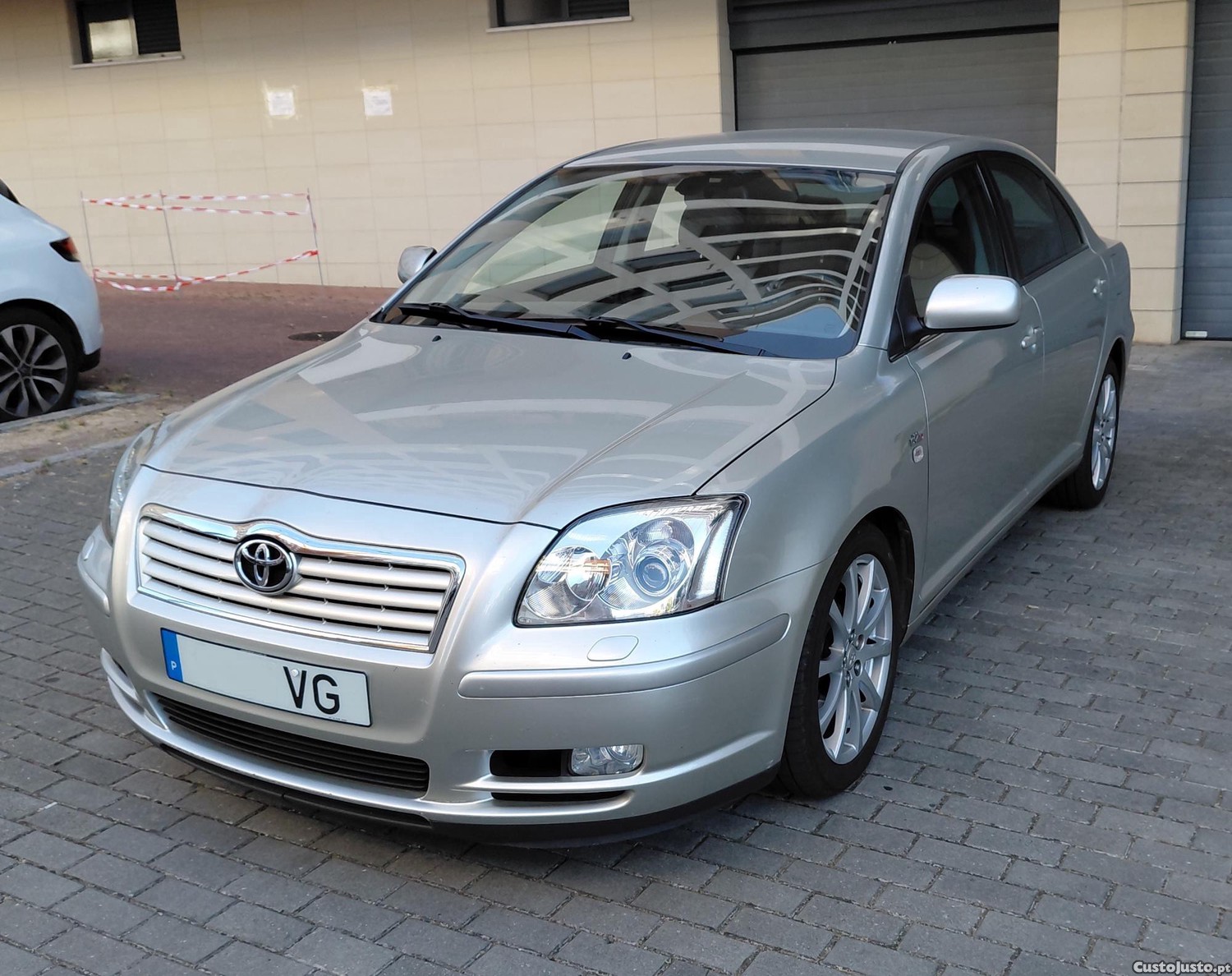 Toyota Avensis D4D — fotografia 7