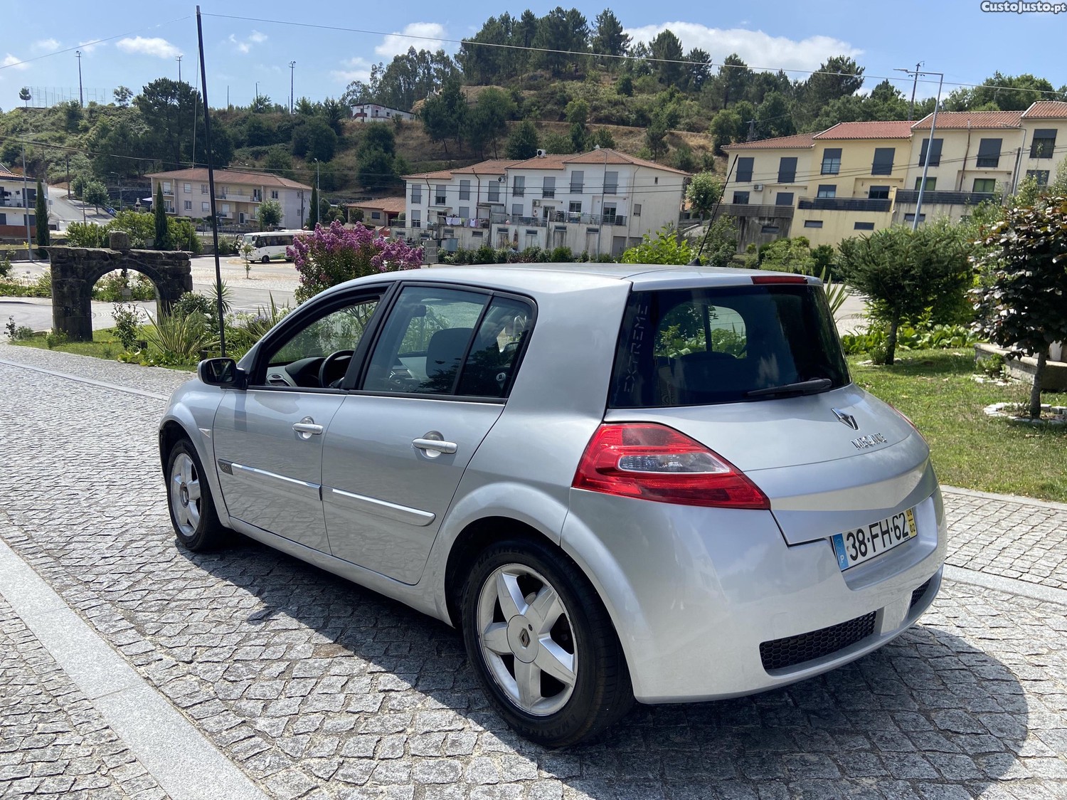 Renault Mégane 1.5 DCI — fotografia 9