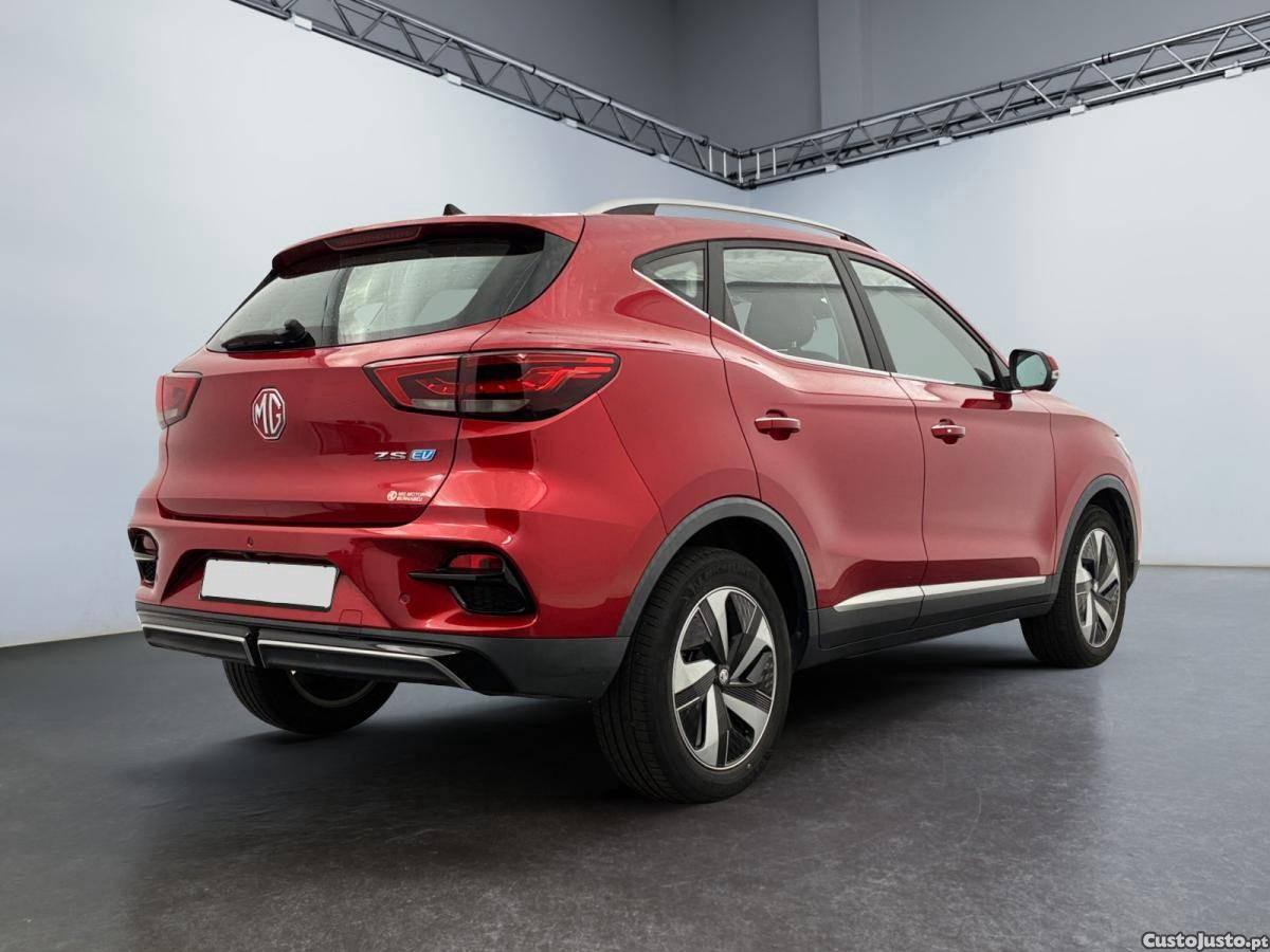 MG ZS 72.6 kWh Luxury — fotografia 11