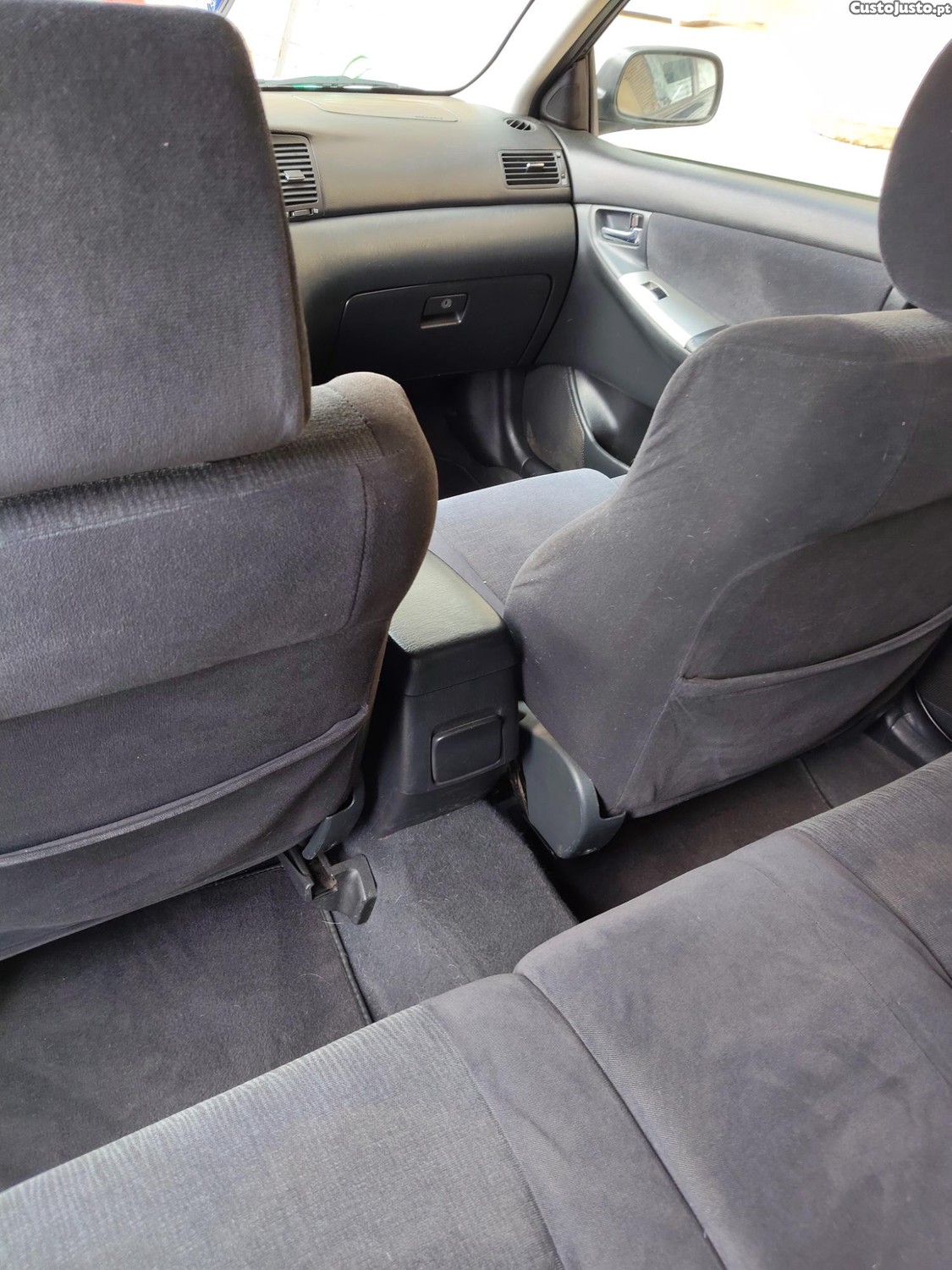 Toyota Corolla () — fotografia 3