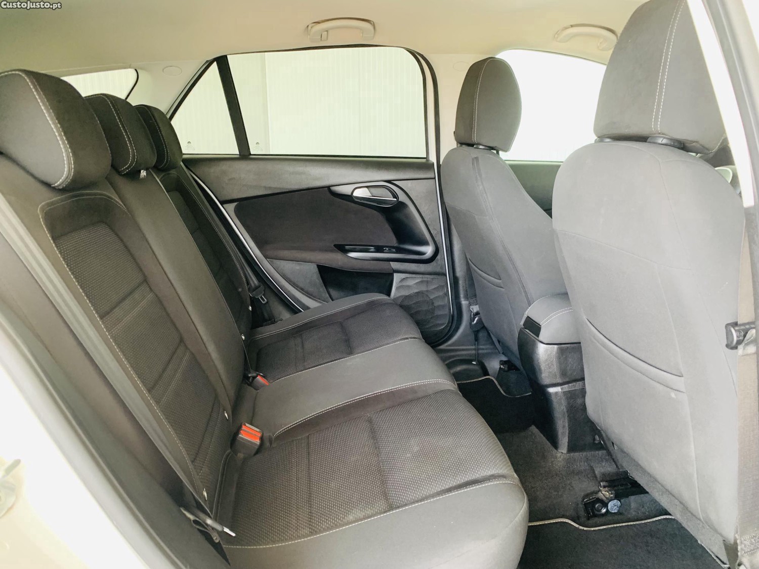 Fiat Tipo Station Wagon 1.3 M-Jet Lounge — fotografia 3