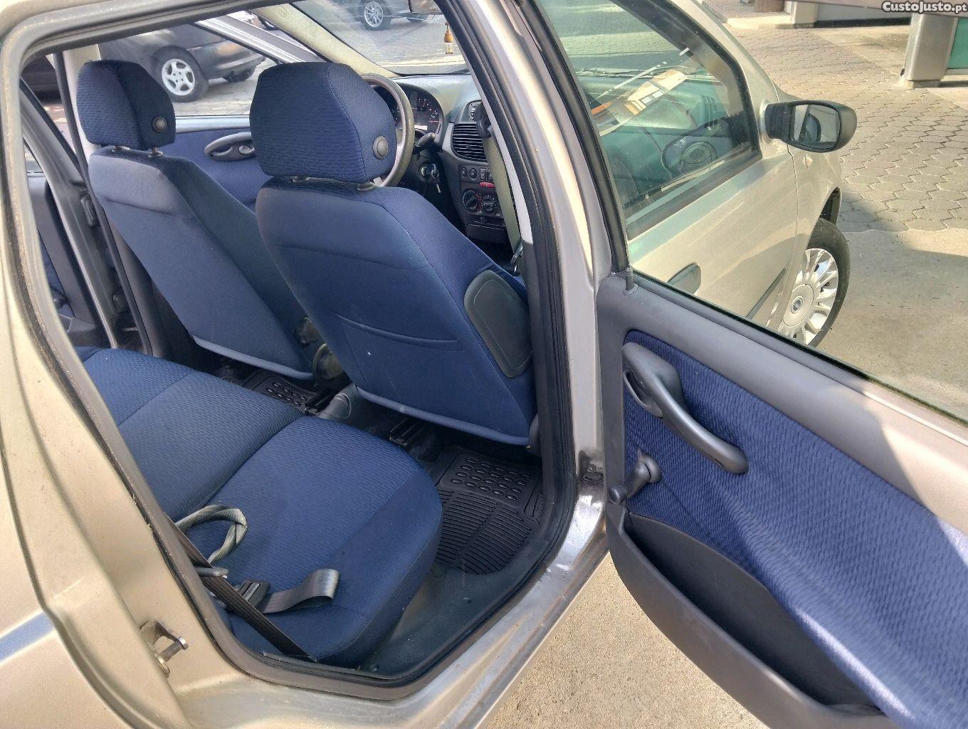 Fiat Punto 1.2 — fotografia 7
