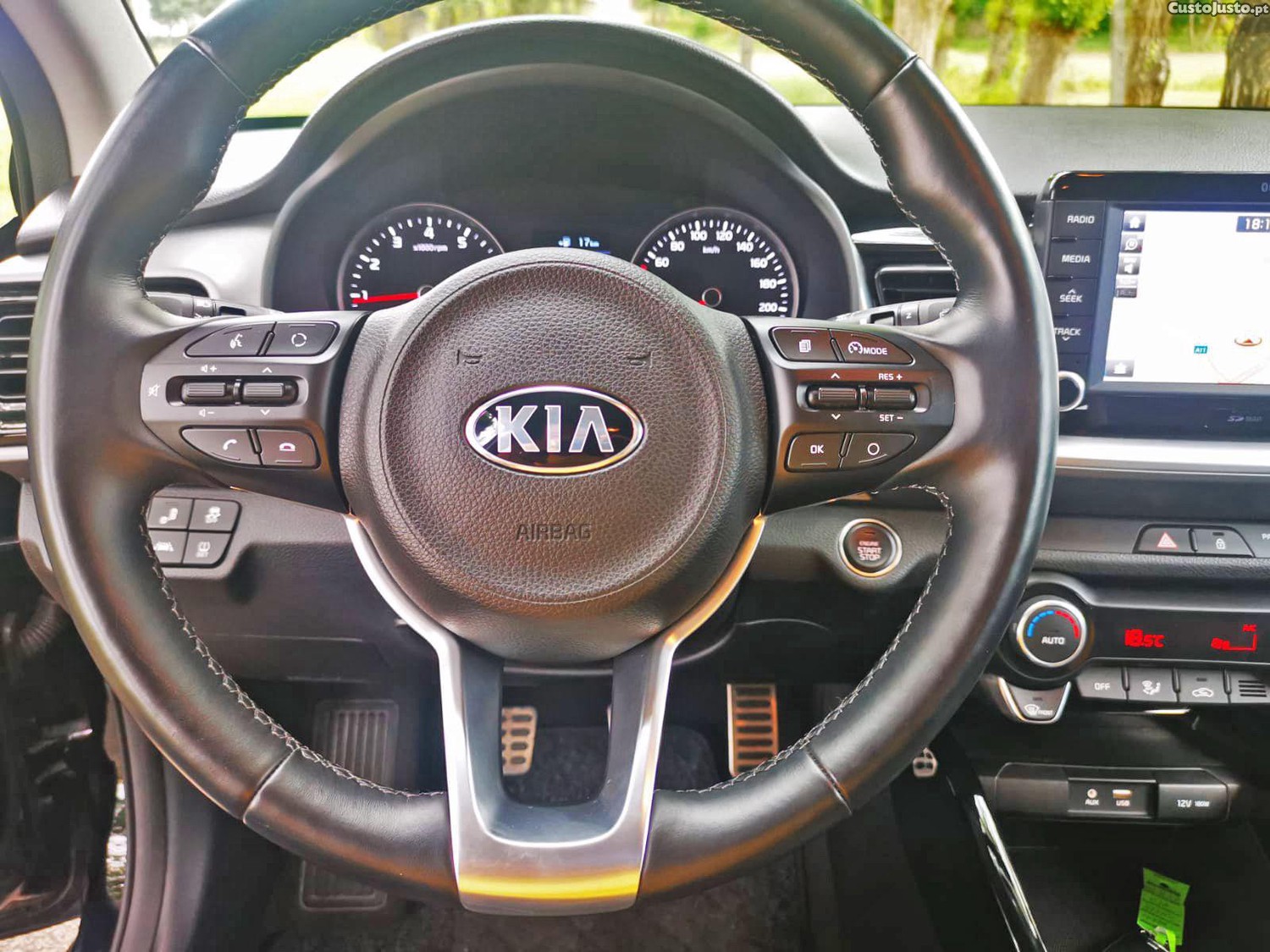Kia Stonic 1.0 T-GDI TX — fotografia 12