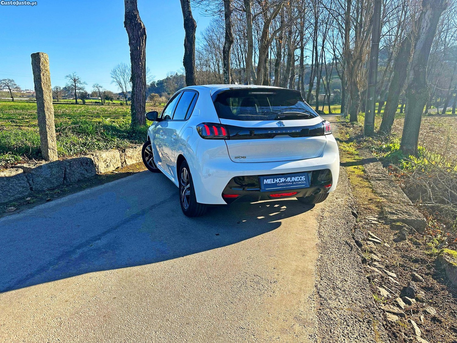 Peugeot 208 1.2 PureTech Allure — fotografia 14