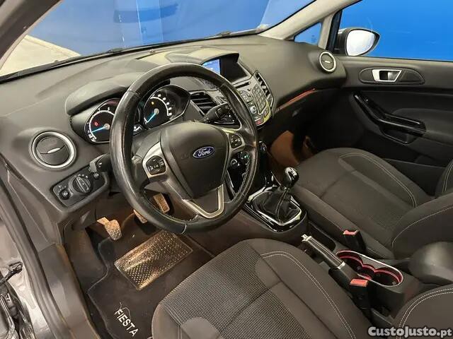 Ford Fiesta 1.0 EcoBoost S&S Titanium — fotografia 11