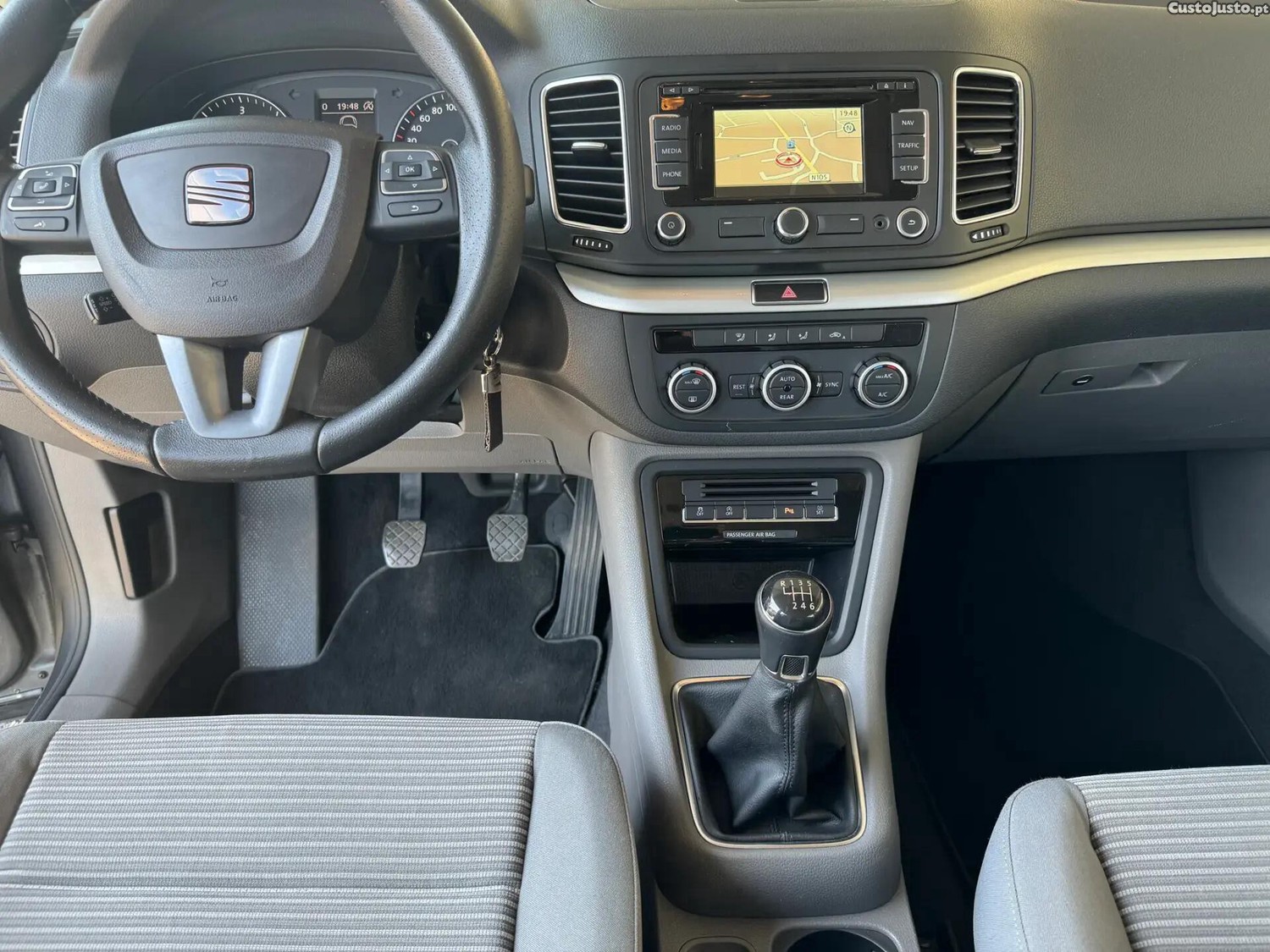 SEAT Alhambra 2.0 TDi Reference Eco. — fotografia 4