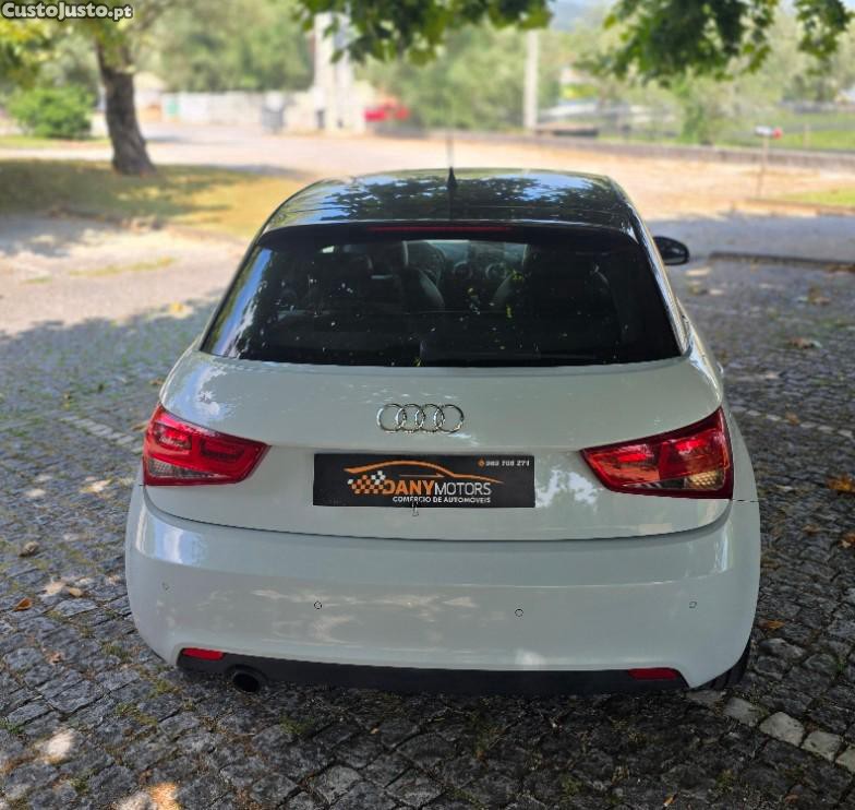 Audi A1 Sportback 1.6 TDi S-line — fotografia 7