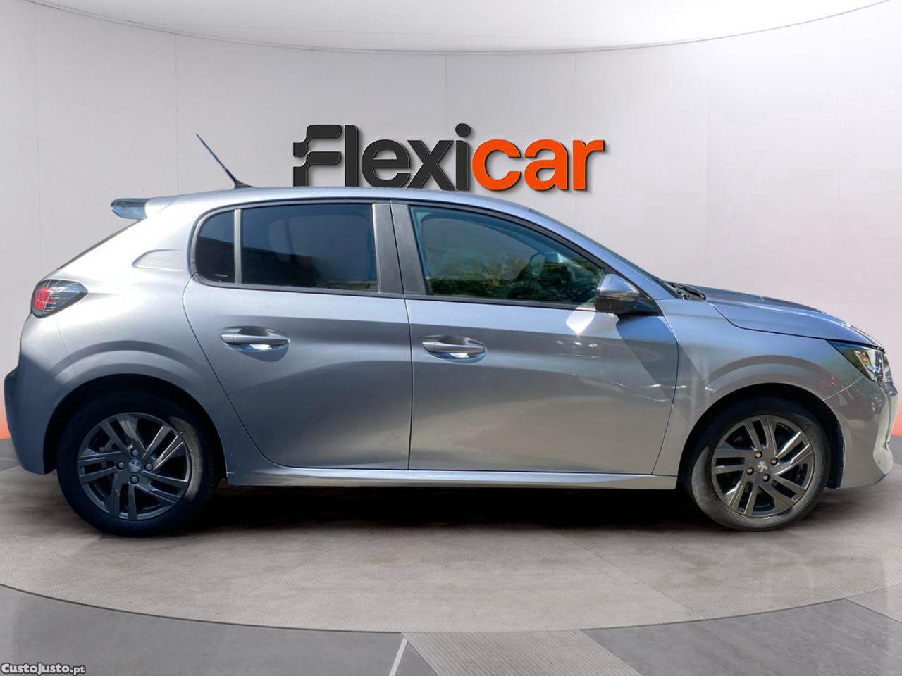 Peugeot 208 PureTech 100 EAT8 Allure Pack — fotografia 17