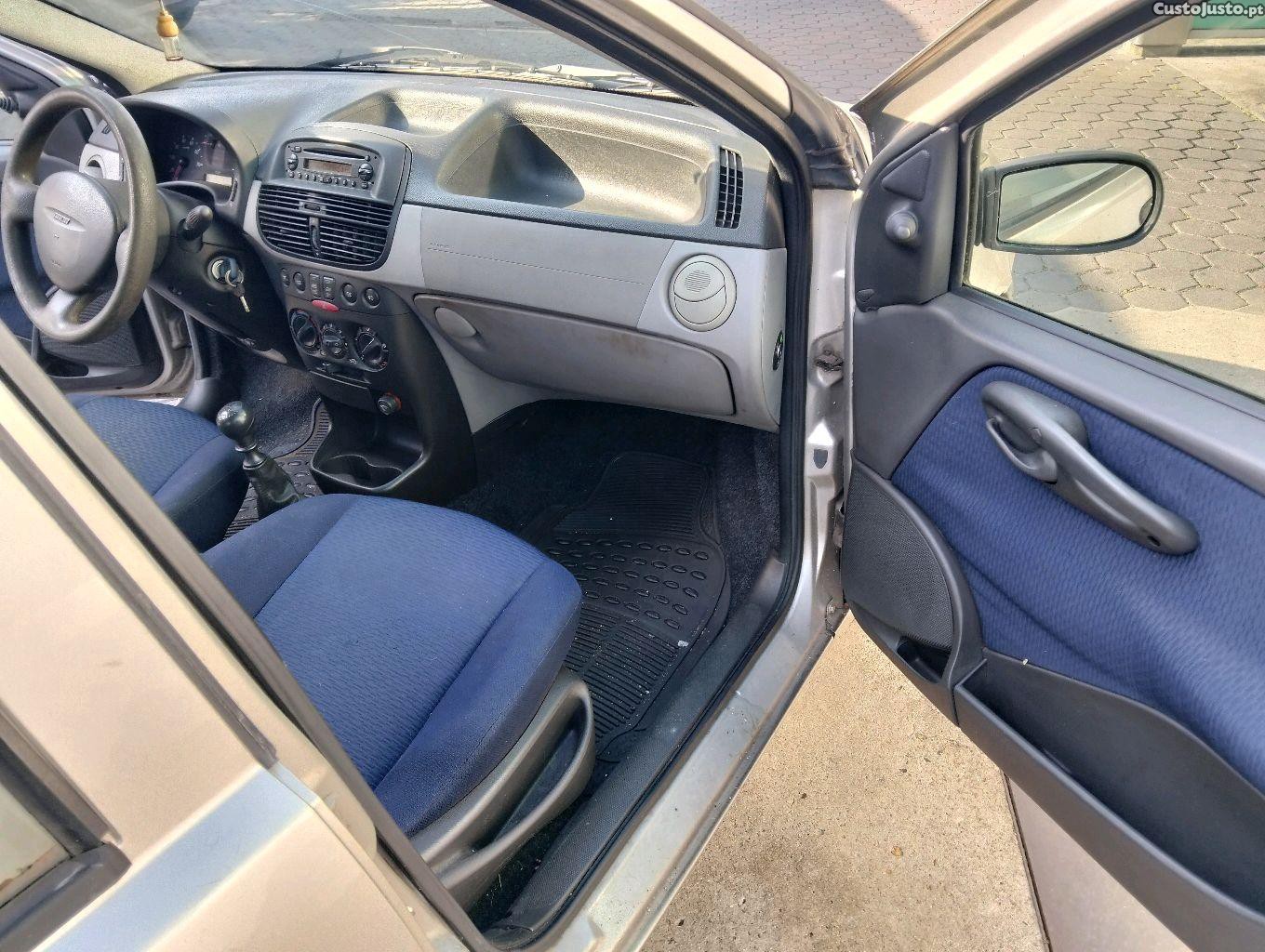 Fiat Punto 1.2 — fotografia 6