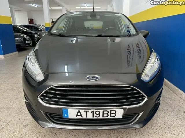 Ford Fiesta 1.0 EcoBoost S&S Titanium — fotografia 16
