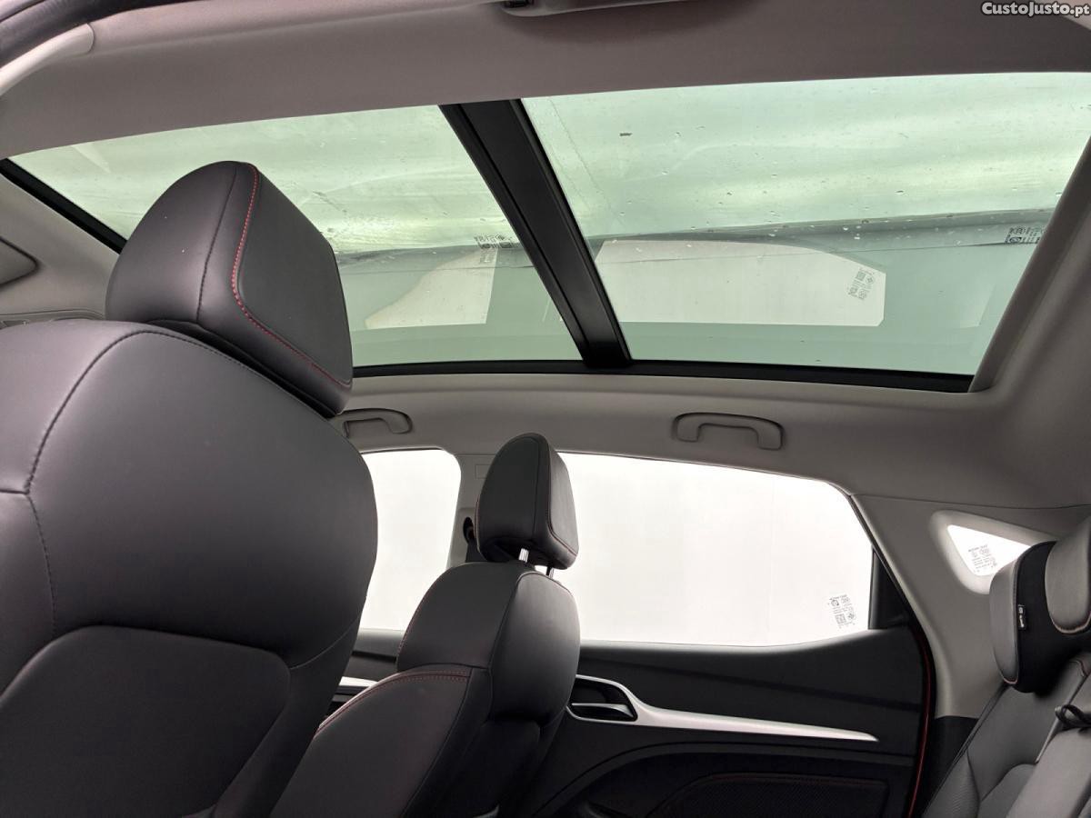 MG ZS 72.6 kWh Luxury — fotografia 4