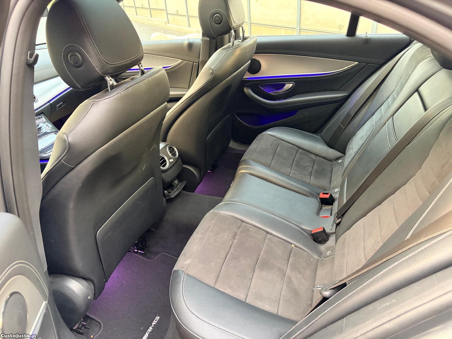 Mercedes-Benz E 220 d AMG Line 4 matic / como novo — fotografia 4