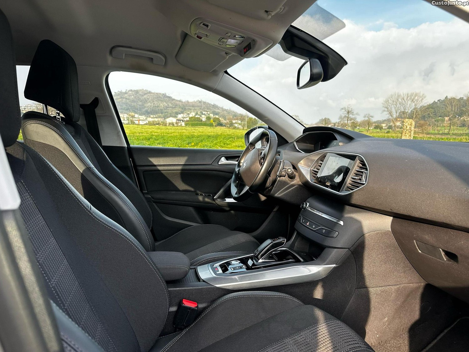 Peugeot 308 SW 1.5 BlueHDi Allure Pack EAT8 — fotografia 7