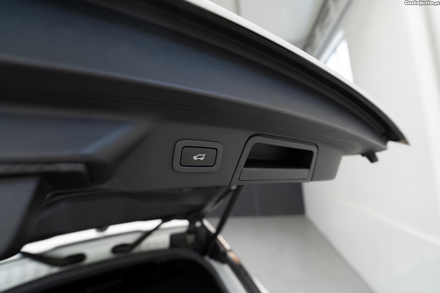 Land Rover Range Rover Velar P300 R-Dynamic — fotografia 6