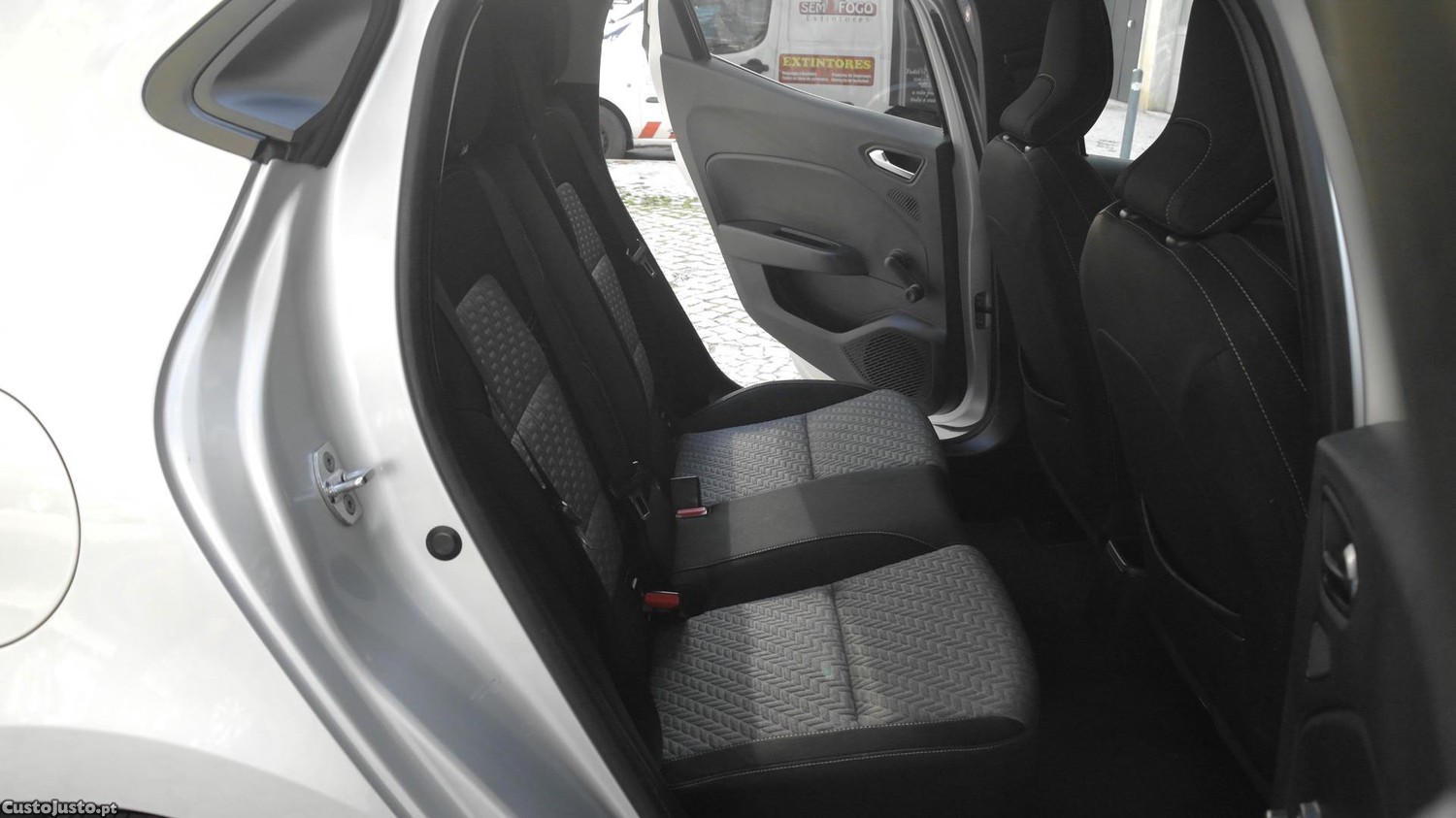 Renault Clio 1.0 TCe Limited — fotografia 7