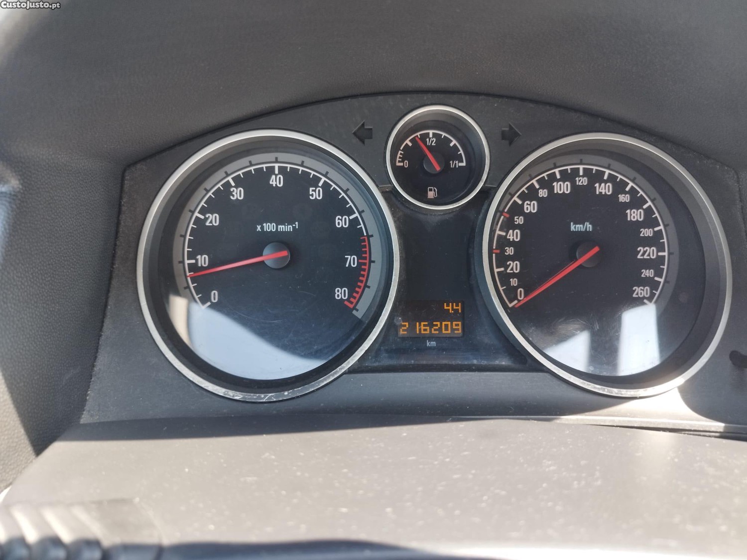 Opel Astra 1.4 Gasolina — fotografia 4