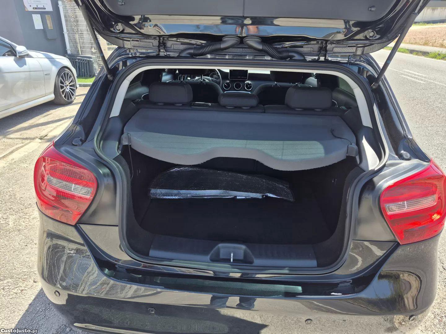 Mercedes-Benz A 180 D amg line — fotografia 13