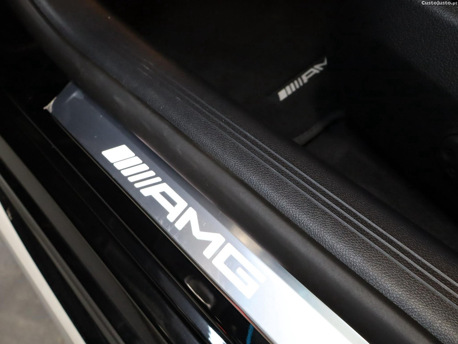 Mercedes-Benz E 53 AMG Hybrid 4Matic+ — fotografia 17