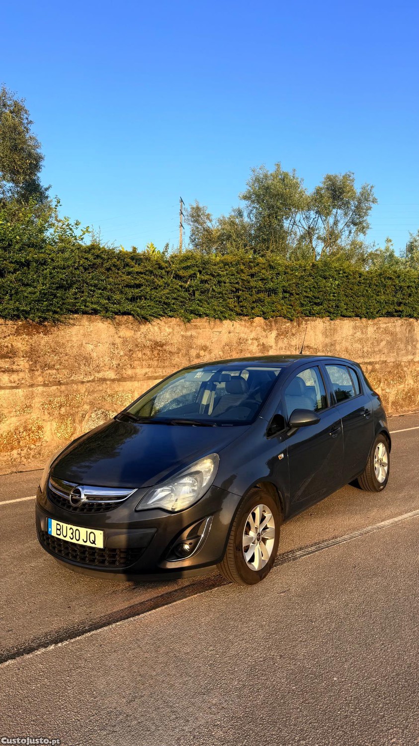Opel Corsa 1.2 — fotografia 4